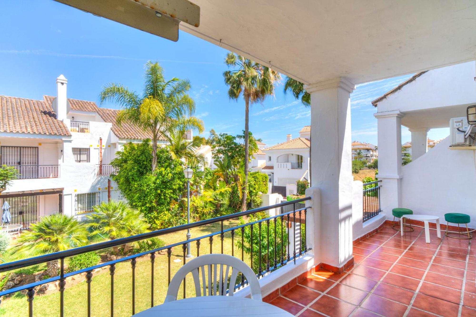 Serenity Luxury , Puerto Banus 马尔韦利亚 外观 照片