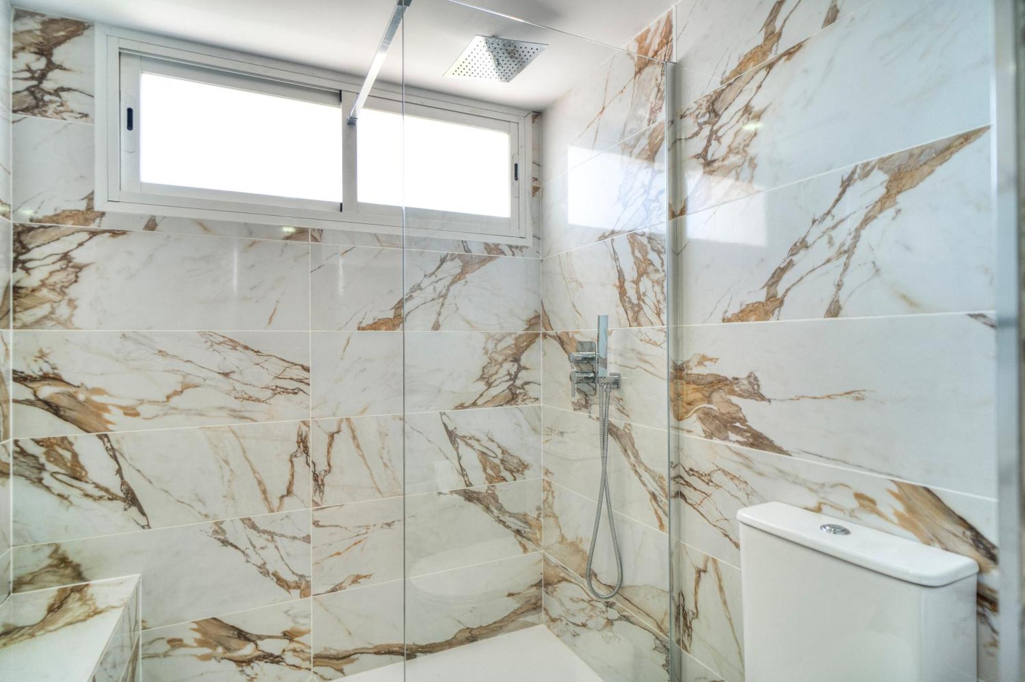 Serenity Luxury , Puerto Banus 马尔韦利亚 外观 照片