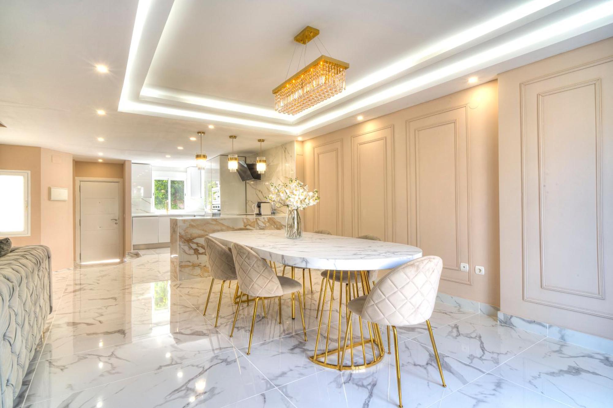 Serenity Luxury , Puerto Banus 马尔韦利亚 外观 照片